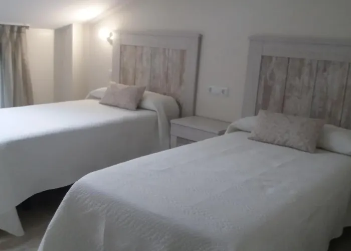 Apartamentos La Pradera De Isla